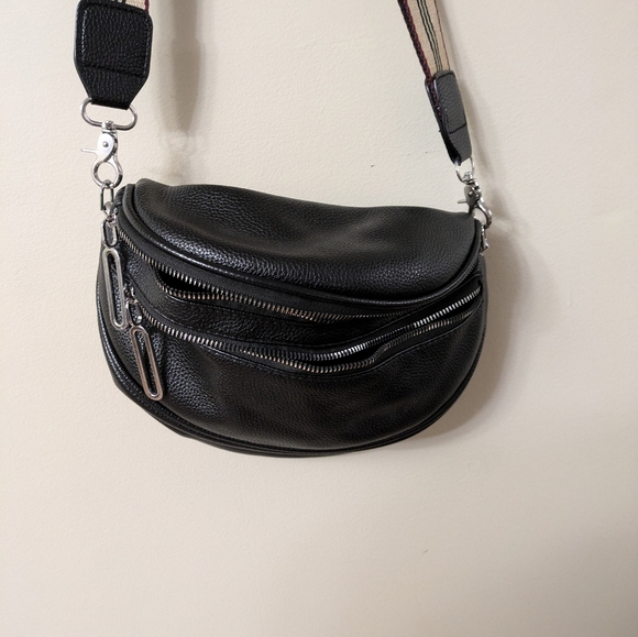 Black fanny package - Picture 1 of 2